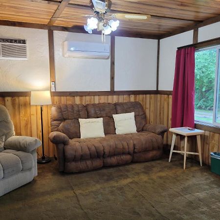 Little River Inn Motel Leon Buitenkant foto