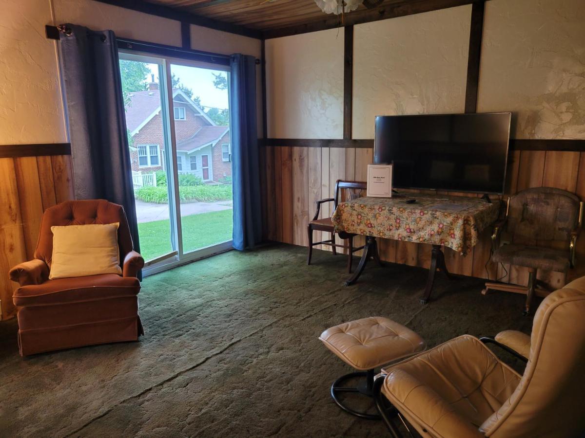 Little River Inn Motel Leon Buitenkant foto