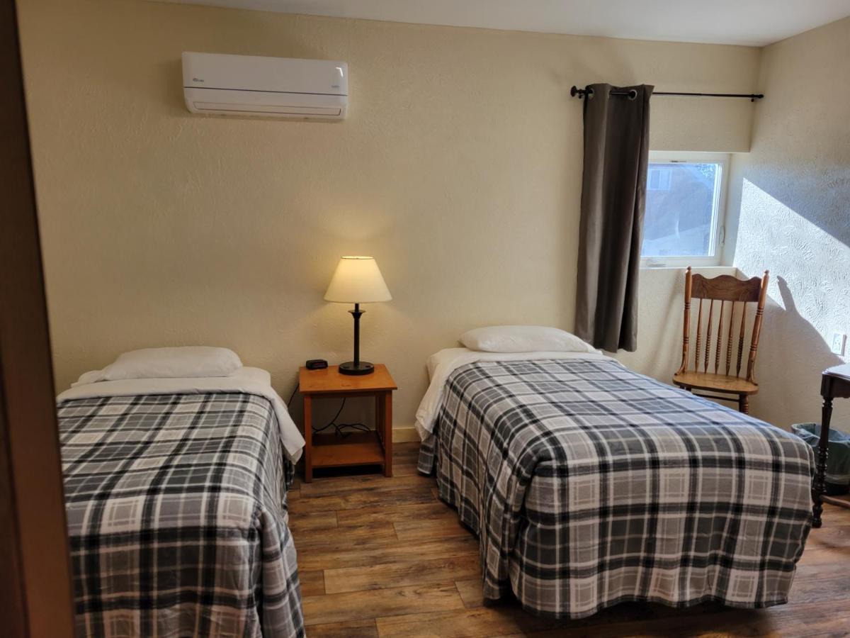 Little River Inn Motel Leon Buitenkant foto