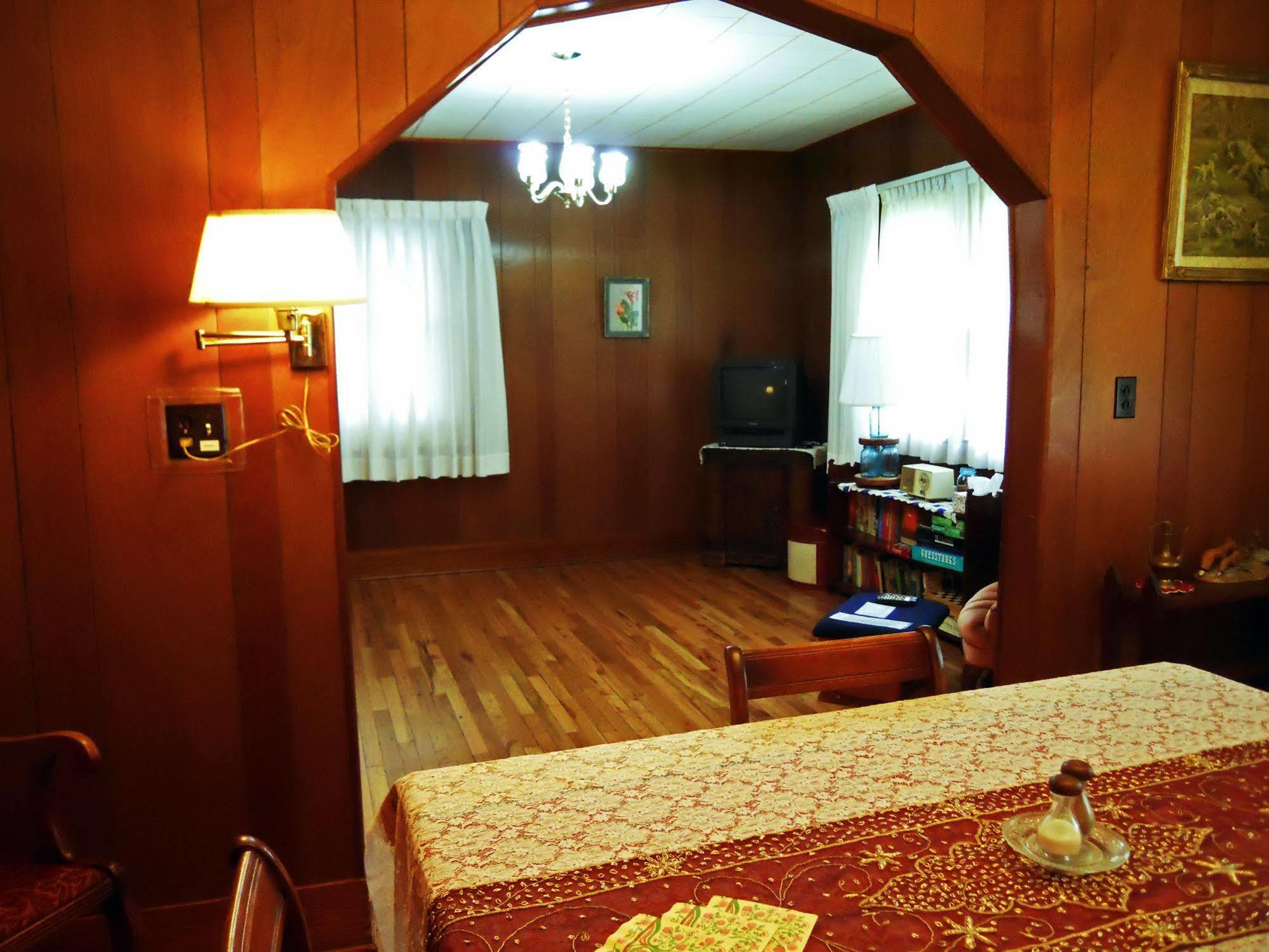 Little River Inn Motel Leon Buitenkant foto