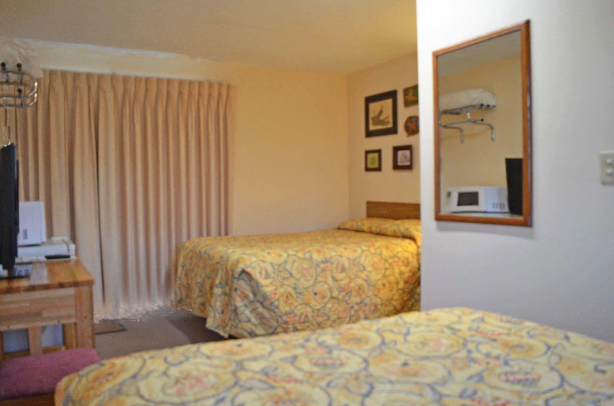 Little River Inn Motel Leon Buitenkant foto