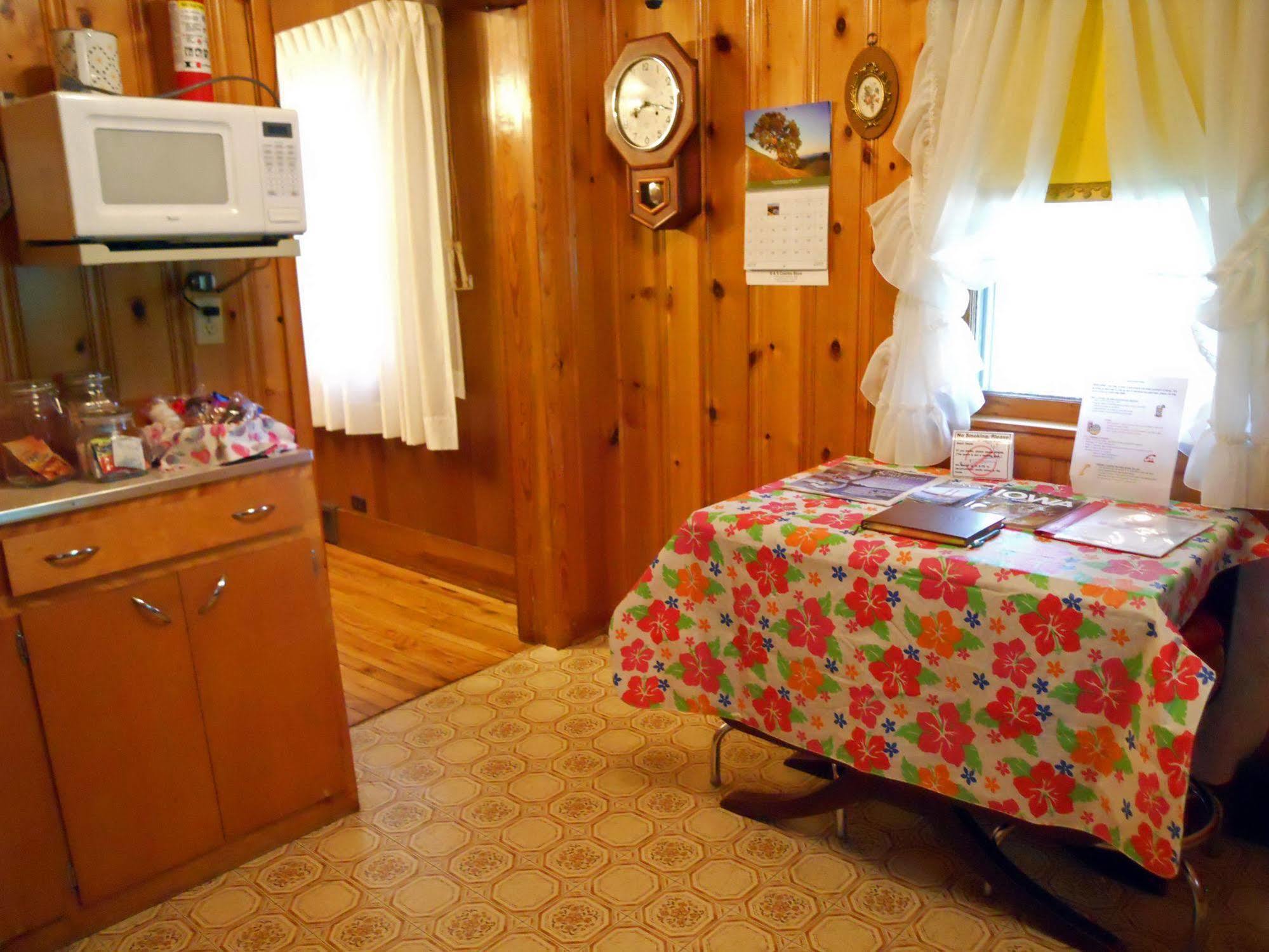 Little River Inn Motel Leon Buitenkant foto