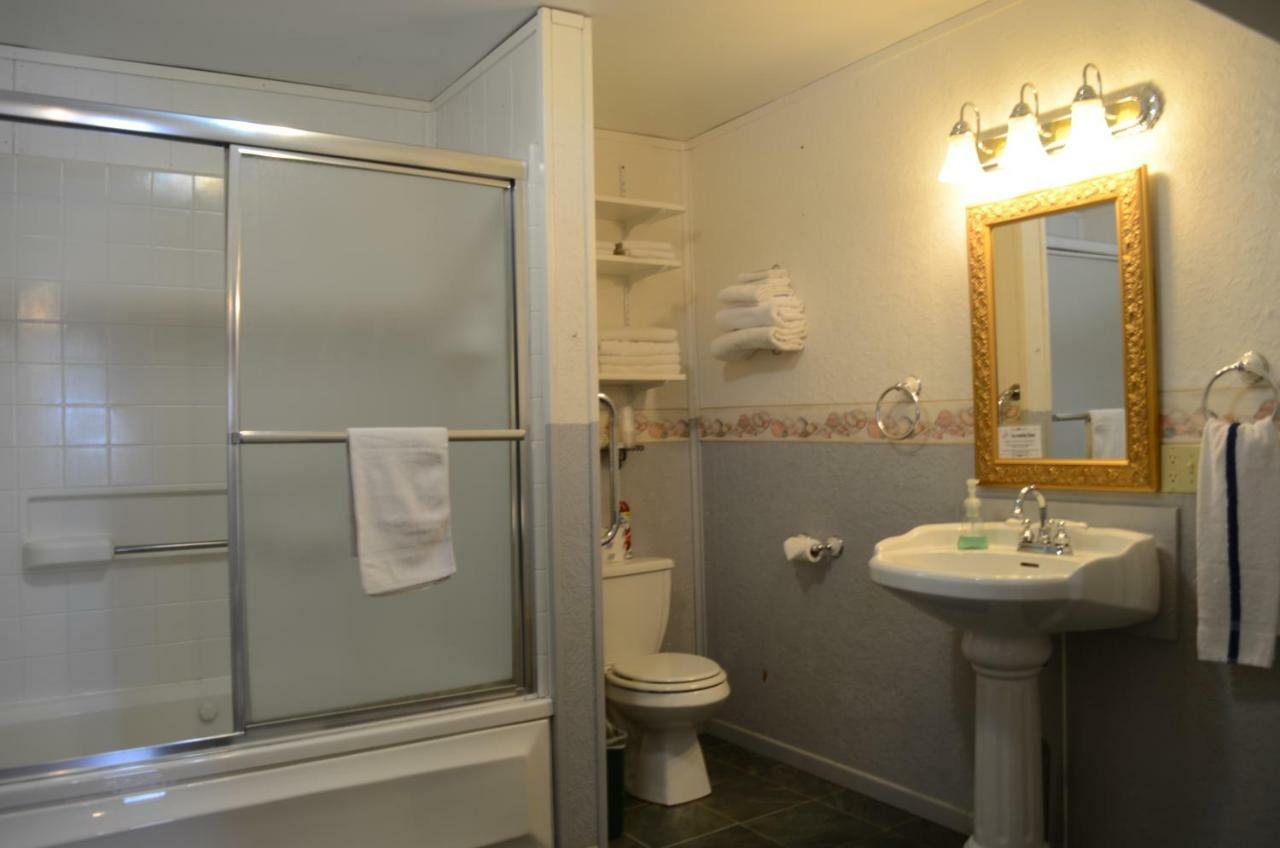Little River Inn Motel Leon Buitenkant foto
