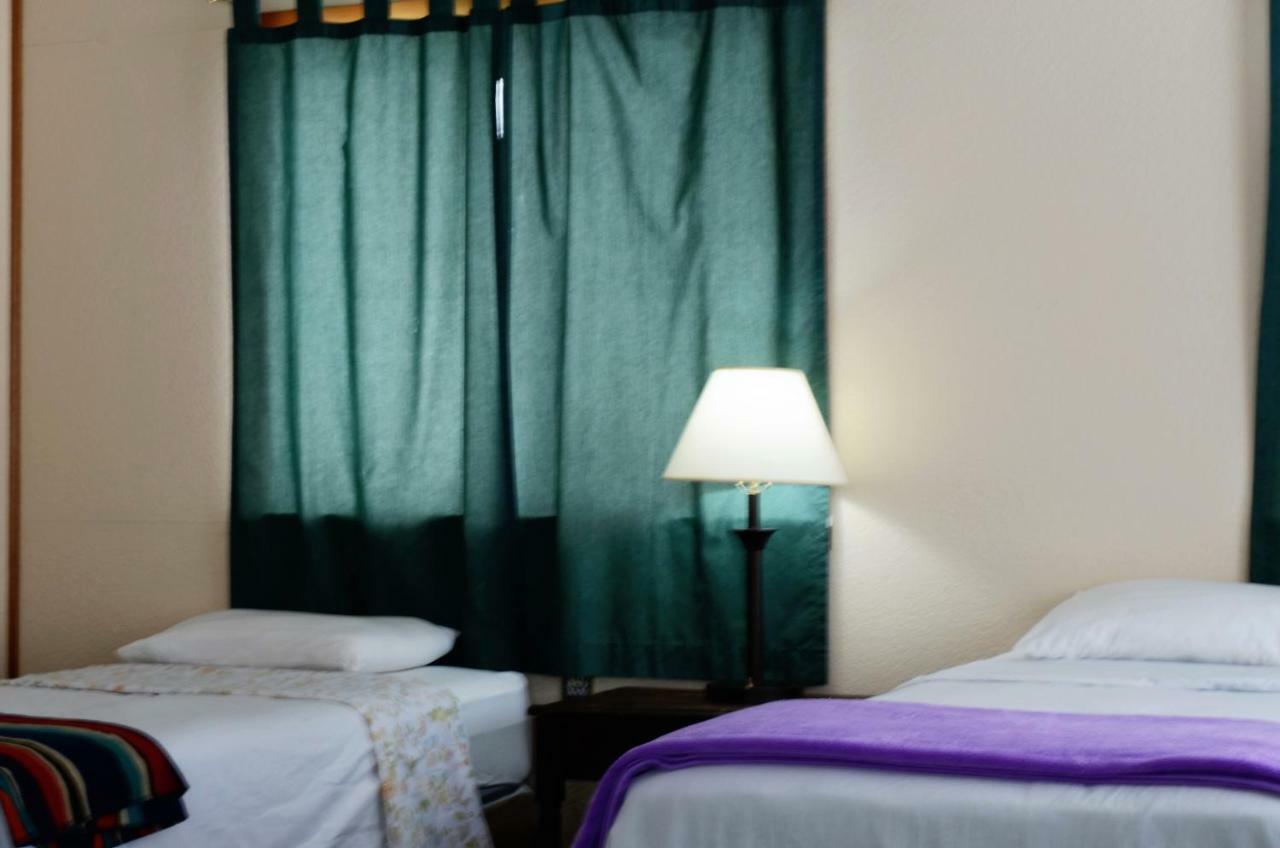 Little River Inn Motel Leon Buitenkant foto