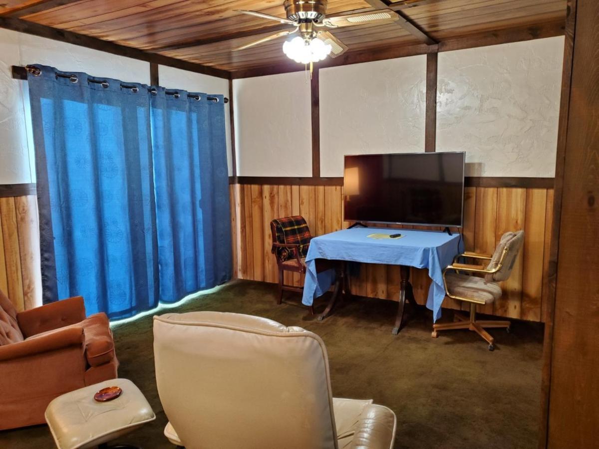 Little River Inn Motel Leon Buitenkant foto